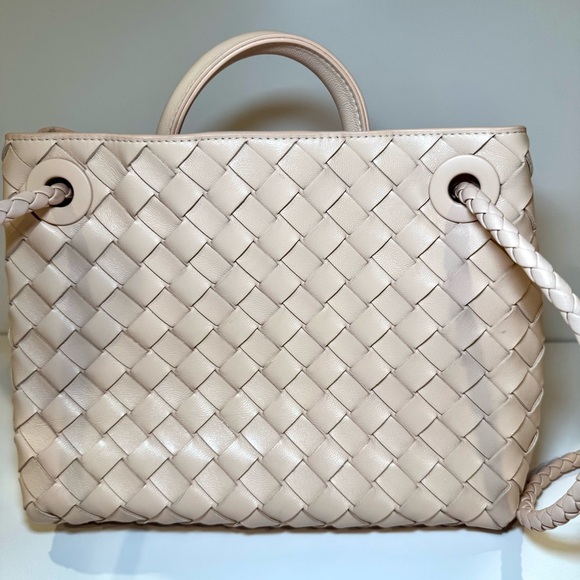 Bottega Veneta Small Andiamo Shoulder Bag In Pink Nude Nappa Intrecciato Leather - Picture 6 of 15